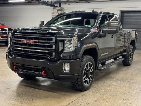Used 2020 GMC Sierra 2500 AT4 w/ AT4 Premium Package AWD/4WD image 3