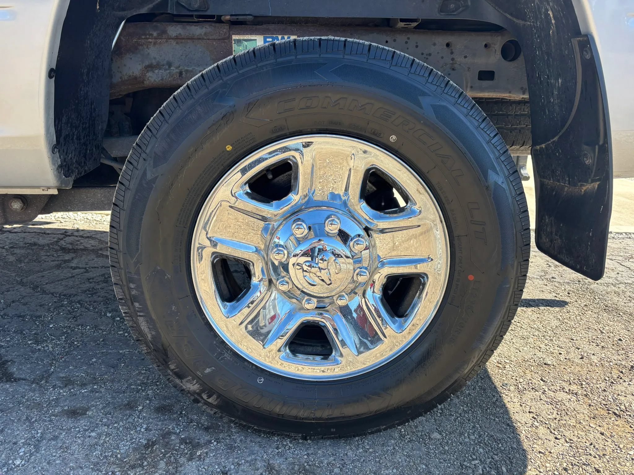 Used 2017 RAM 2500 SLT AWD/4WD image 2