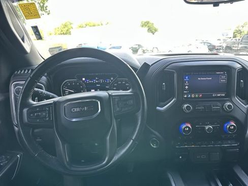 Used 2021 GMC Sierra 1500 AT4 w/ AT4 Value Package AWD/4WD image 12