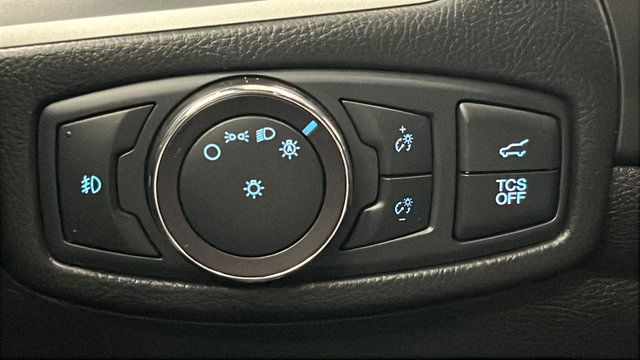 Used 2020 Ford Edge ST-Line w/ Cold Weather Package AWD/4WD image 29