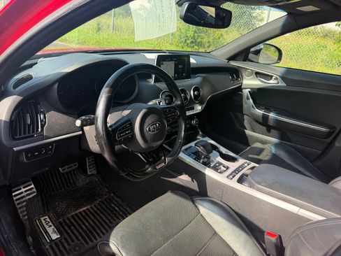 Used 2018 Kia Stinger GT2 AWD/4WD image 10