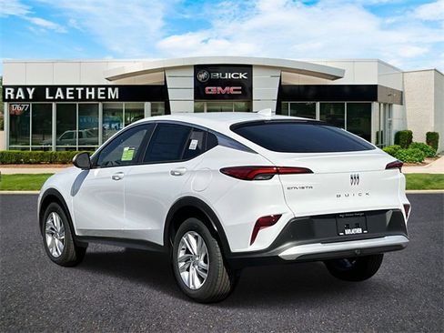 Used 2025 Buick Envista Preferred w/ Convenience I Package image 3