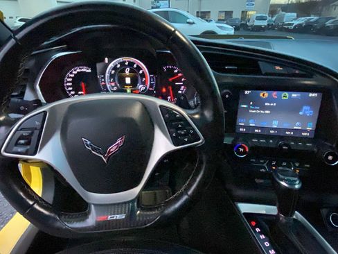 Used 2017 Chevrolet Corvette Z06 w/ Z07 Performance Package image 7