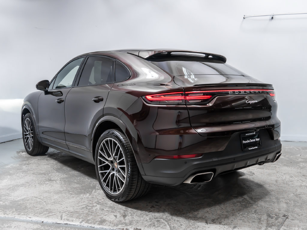 Used 2023 Porsche Cayenne Coupe AWD/4WD image 3