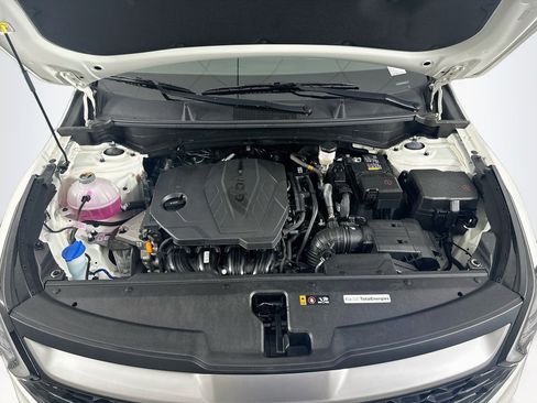 Used 2025 Kia Sportage LX FWD image 32