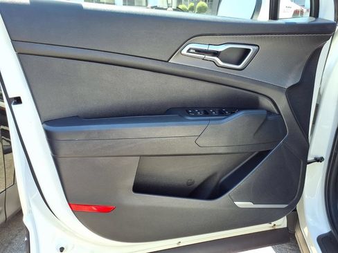Certified 2023 Kia Sportage LX AWD/4WD image 19