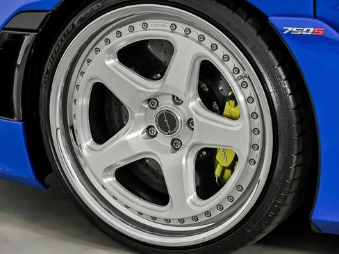 Used 2024 McLaren 750S Spider RWD image 14