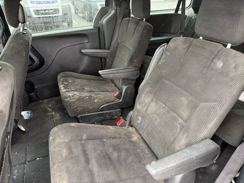 Used 2016 Dodge Grand Caravan SE image 22