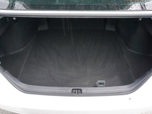 Used 2022 Toyota Camry SE w/ Convenience Package image 13