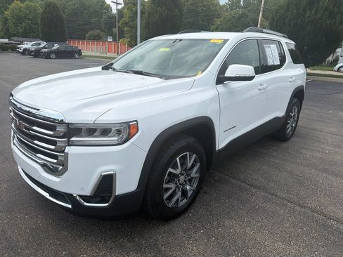 Used 2023 GMC Acadia SLT AWD/4WD image 9