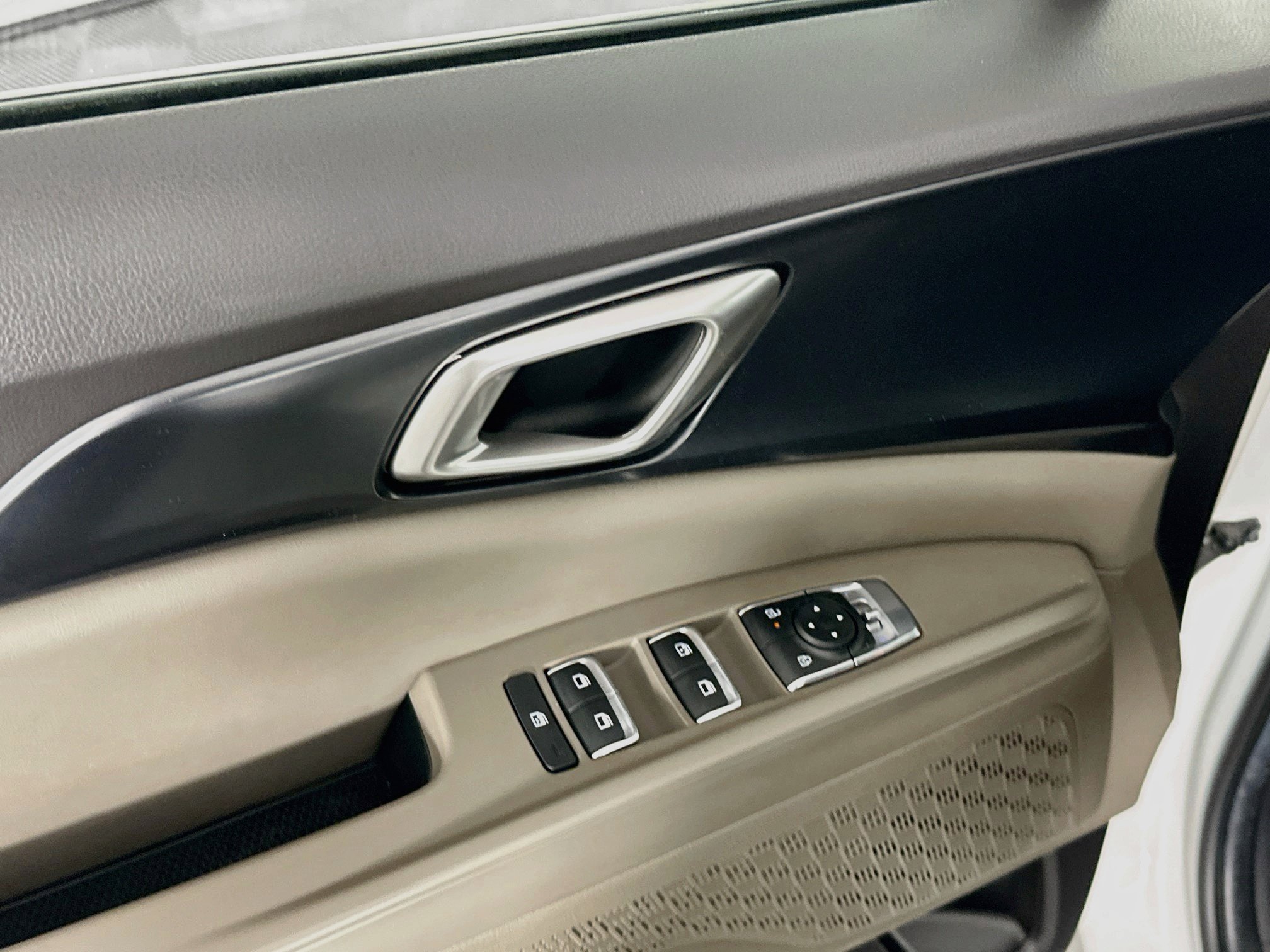 Used 2026 Kia Carnival FWD image 15