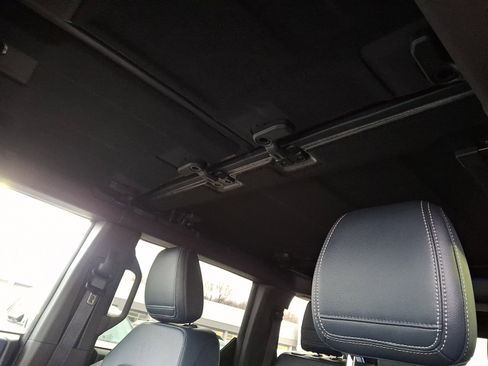 Used 2023 Ford Bronco Outer Banks w/ Sasquatch Package image 21