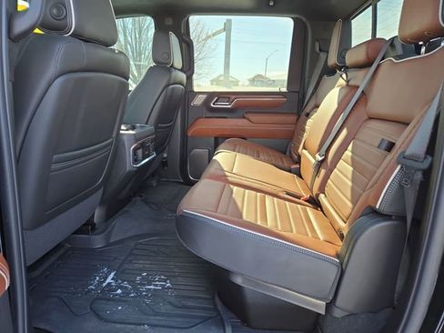 Used 2024 GMC Sierra 2500 Denali Ultimate image 32