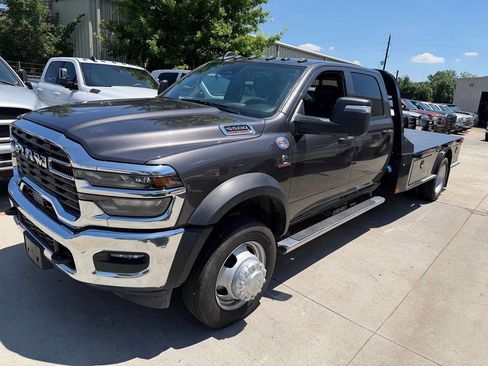 Used 2026 RAM 5500 Tradesman w/ Chrome Appearance Group AWD/4WD image 1