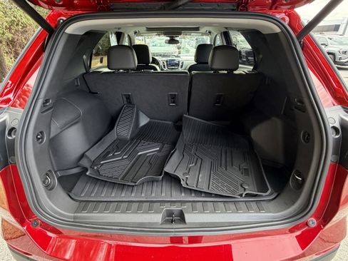 Used 2023 Chevrolet Equinox Premier image 5