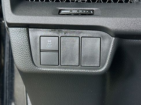 Used 2025 Honda CR-V LX image 17