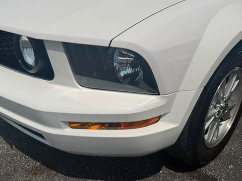 Used 2006 Ford Mustang Coupe RWD image 16