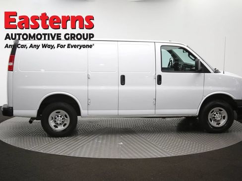 Used 2021 Chevrolet Express 2500 RWD image 41