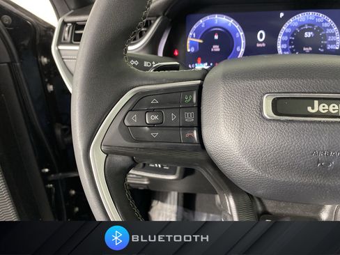 Used 2023 Jeep Grand Cherokee L Altitude AWD/4WD image 23