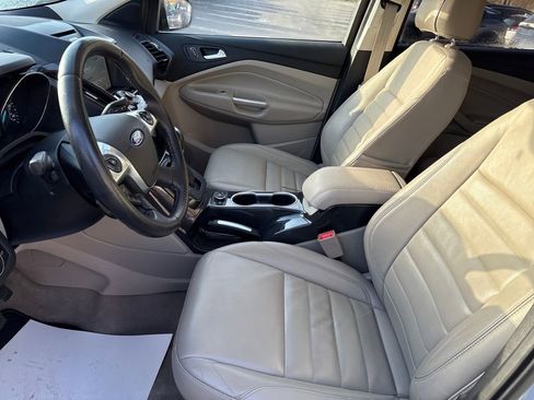 Used 2016 Ford Escape Titanium image 9
