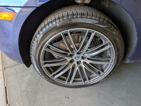 Used 2025 Porsche Macan image 14