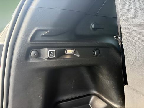 Used 2021 Jeep Grand Cherokee L Laredo image 39