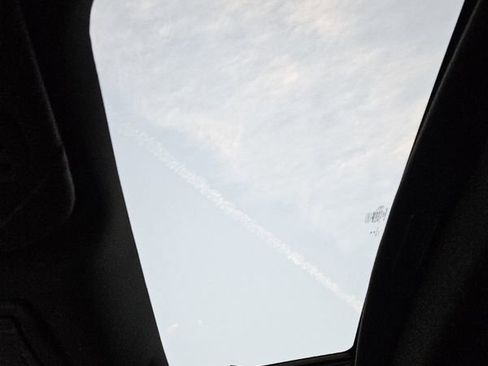 Used 2017 Ford Taurus SHO w/ Driver Assist Package image 22