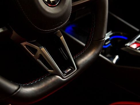 Certified 2025 BMW M5 w/ Carbon Package image 20