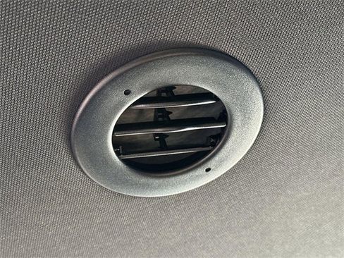 Used 2024 GMC Yukon XL AT4 w/ Technology Package image 20