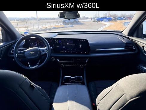 Used 2024 Chevrolet Traverse LS image 7