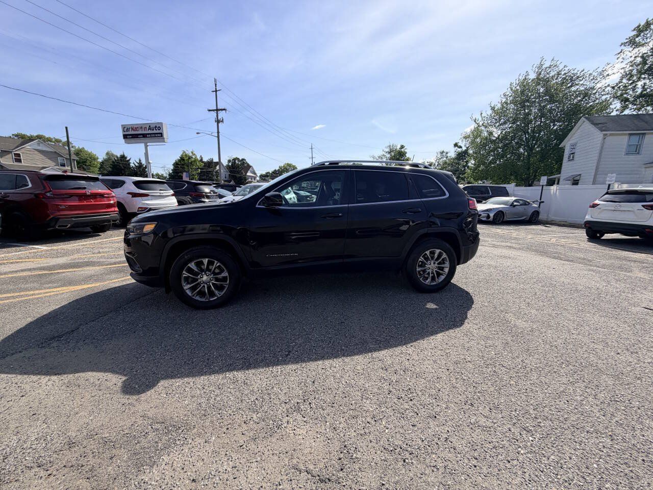 Used 2019 Jeep Cherokee Latitude Plus w/ Cold Weather Group AWD/4WD image 33