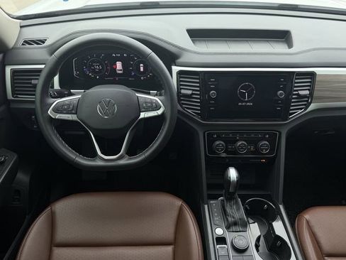 Used 2023 Volkswagen Atlas SEL AWD/4WD image 10