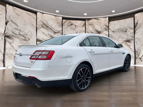 Used 2018 Ford Taurus SEL w/ Equipment Group 201A AWD/4WD image 7