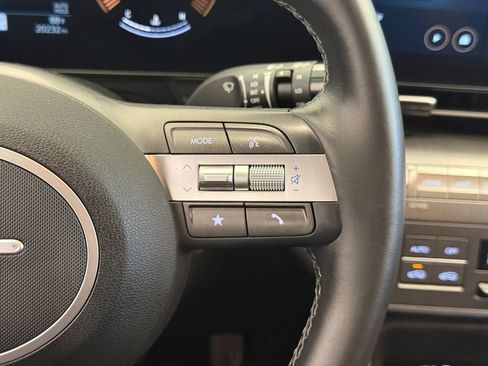 Used 2025 Hyundai Kona SEL FWD image 20