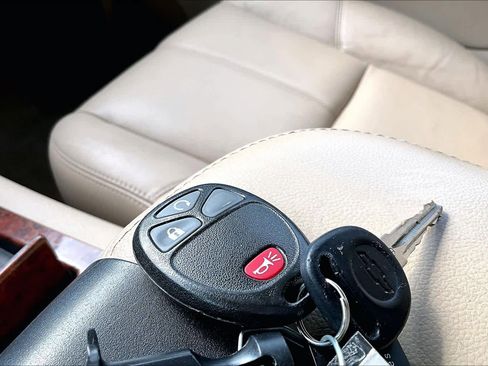 Used 2008 Chevrolet Avalanche LTZ w/ LTZ Preferred Equipment Group RWD image 15