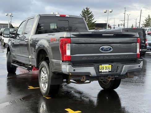 Used 2017 Ford F350 Lariat w/ Chrome Package image 8