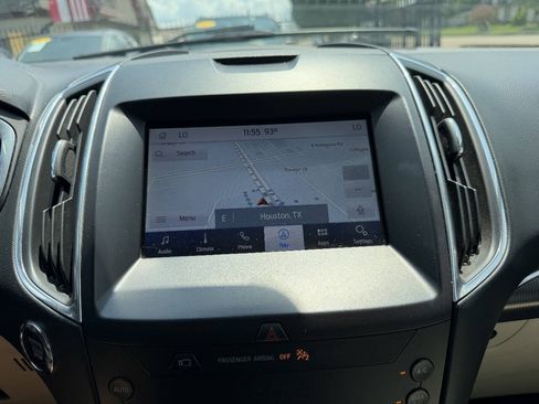 Used 2020 Ford Edge Titanium w/ Equipment Group 301A FWD image 13