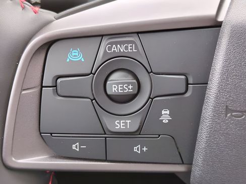 Certified 2026 Nissan Sentra SR w/ SR Premium Package FWD image 40
