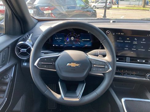 New 2026 Chevrolet Equinox LT w/ Safety and Technology Package AWD/4WD image 6