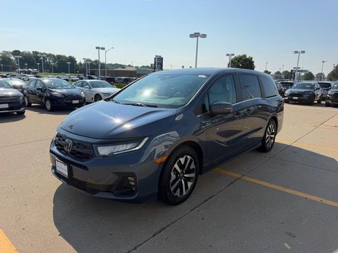 Used 2025 Honda Odyssey EX-L image 7