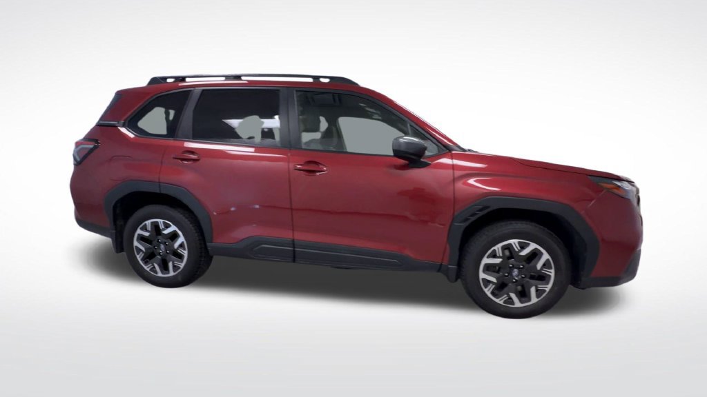 Used 2025 Subaru Forester Premium AWD/4WD image 9