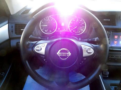 Used 2019 Nissan Sentra S image 22