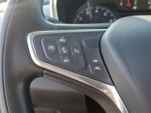 Used 2022 Chevrolet Equinox LS image 15