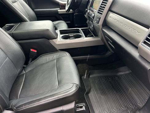 Used 2017 Ford F350 Lariat w/ Lariat Ultimate Package image 14