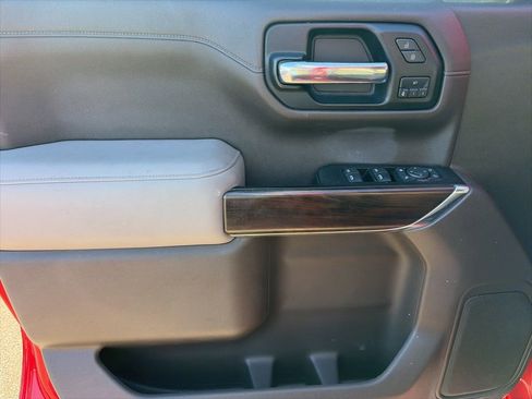 Used 2019 GMC Sierra 1500 SLT AWD/4WD image 6