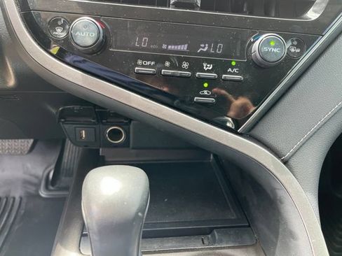Used 2023 Toyota Camry SE FWD image 22