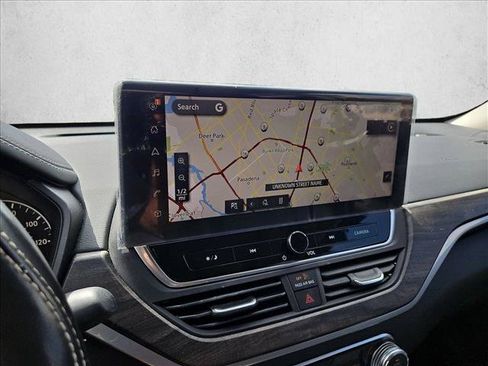 Used 2023 Nissan Altima 2.5 SL FWD image 11