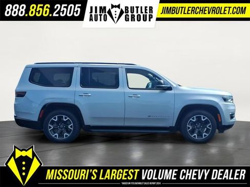 Used 2024 Jeep Wagoneer Series III AWD/4WD image 5