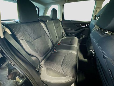 Used 2023 Subaru Forester Premium image 23