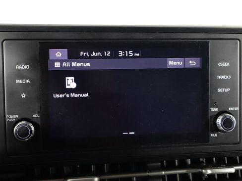Used 2023 Kia Carnival LX FWD image 34